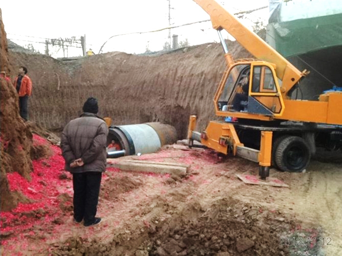 濟南過(guò)鐵路D2000的管